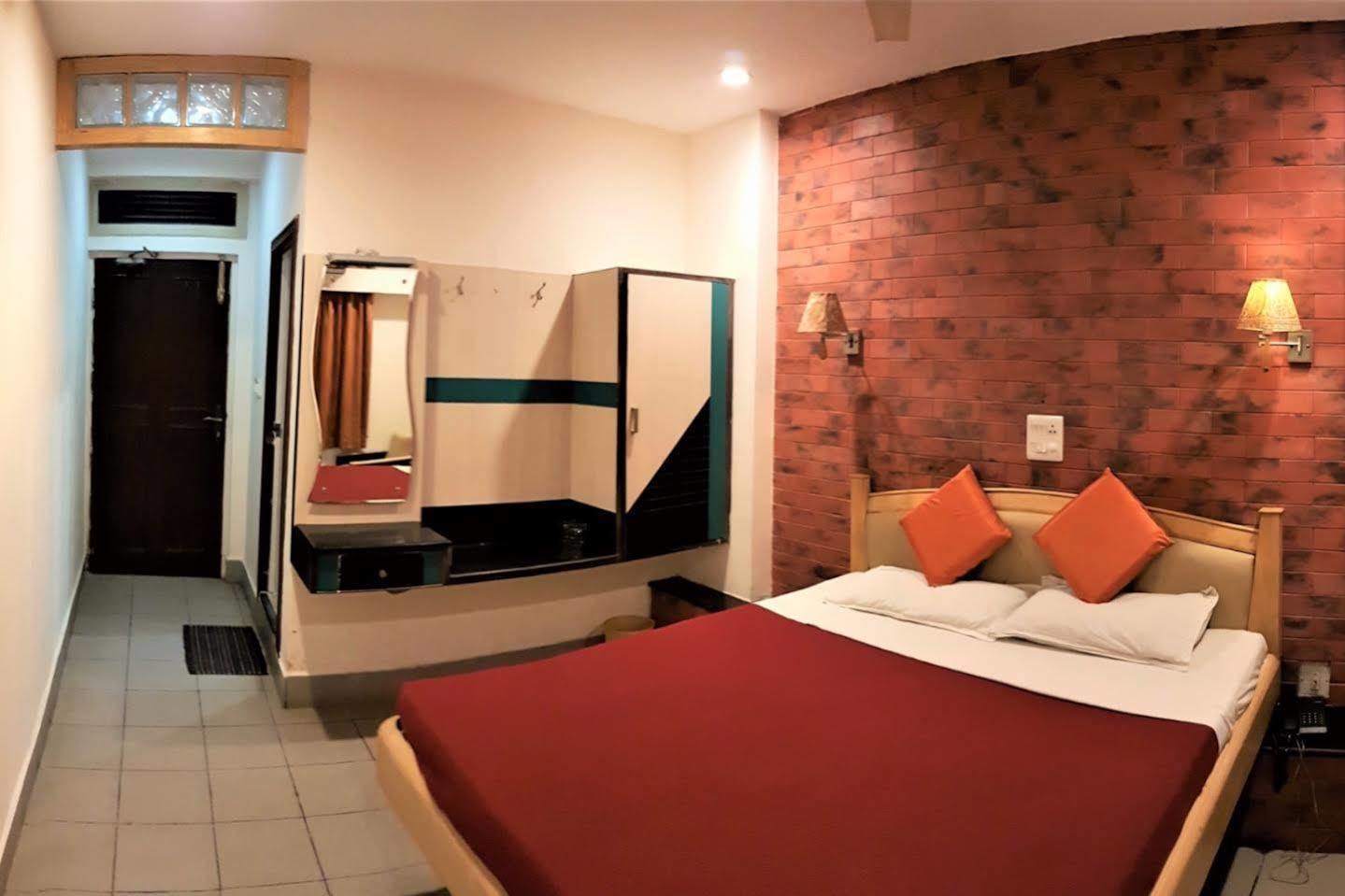 Fabhotel Kinnera Comforts Railway Station Visakhapatnam Buitenkant foto