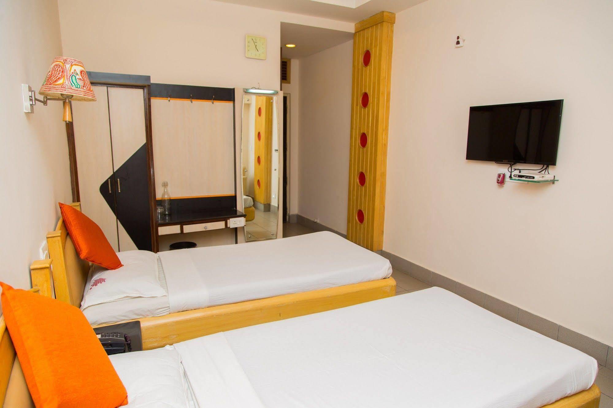 Fabhotel Kinnera Comforts Railway Station Visakhapatnam Buitenkant foto