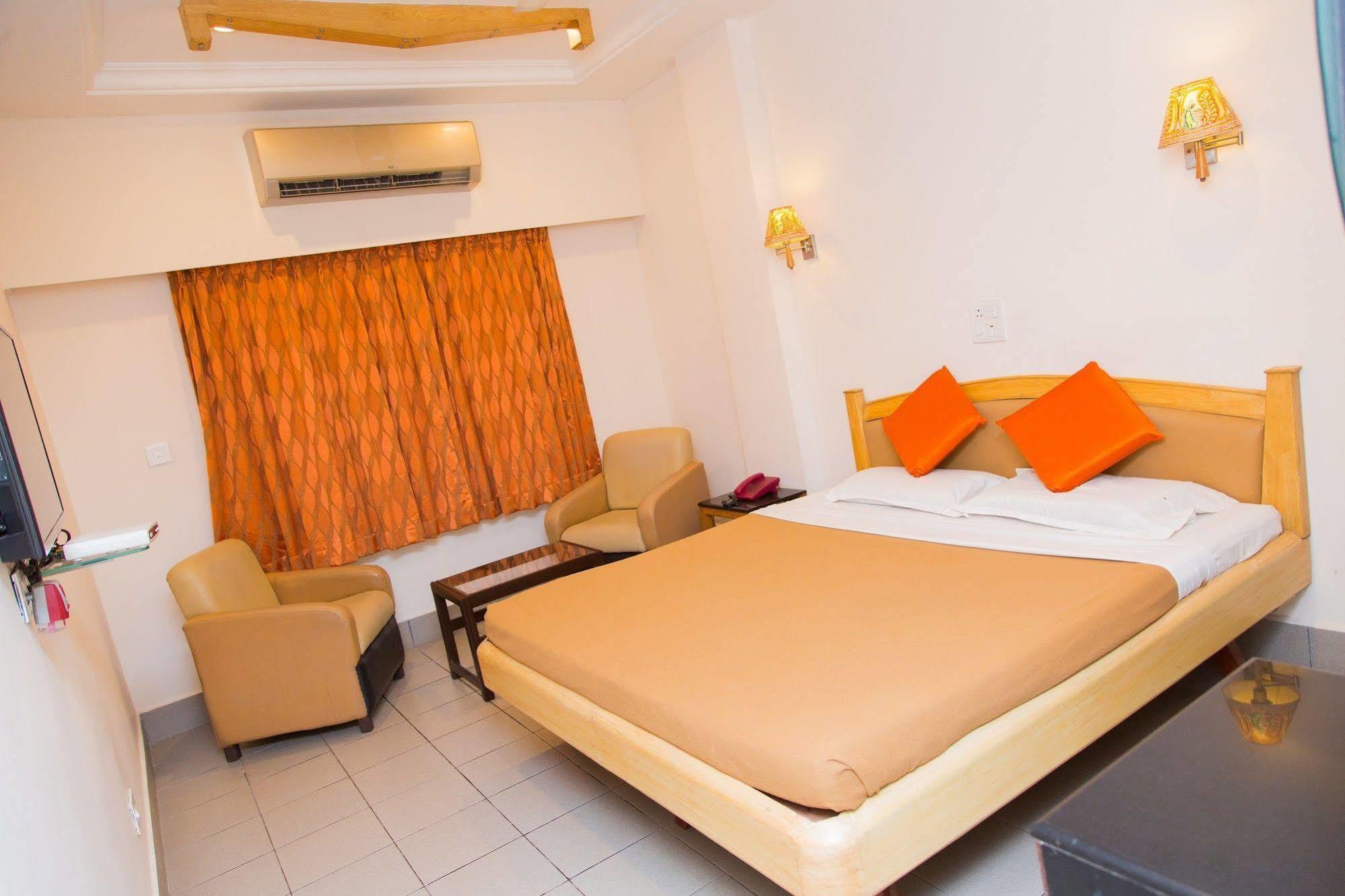 Fabhotel Kinnera Comforts Railway Station Visakhapatnam Buitenkant foto